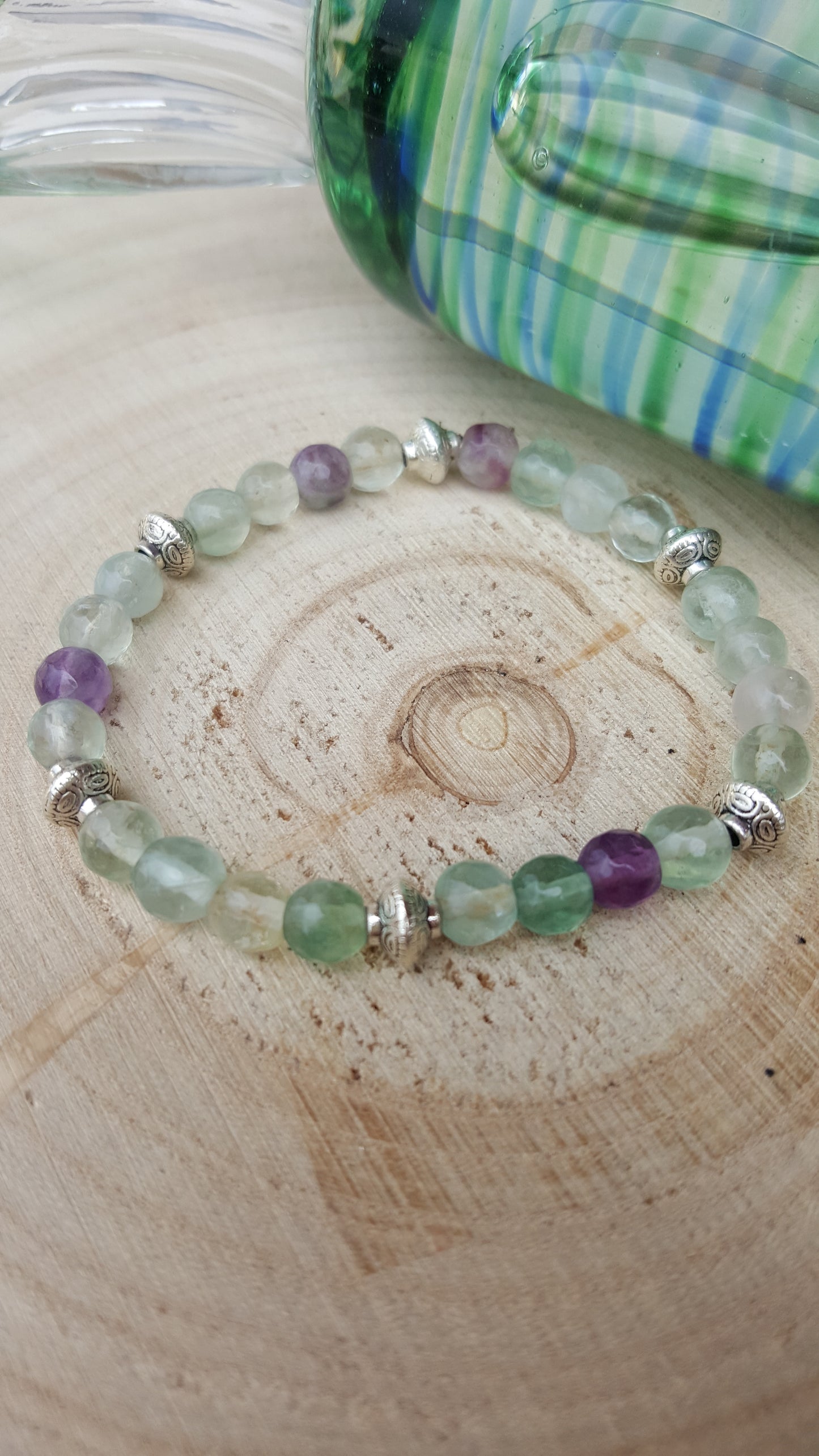 Bracelet facettes, fluorite arc en ciel, pierre de gemme, pouvoir des pierres