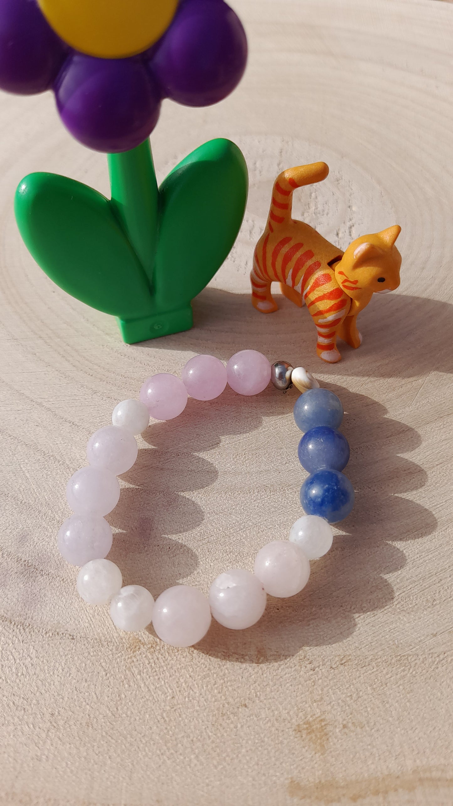 Bracelet enfant douceur et apaisement, quartz rose, aventurine bleue, péristérite, aigue marine, améthyste, oeil sainte lucie, pouvoir des pierres, pierre de gemme
