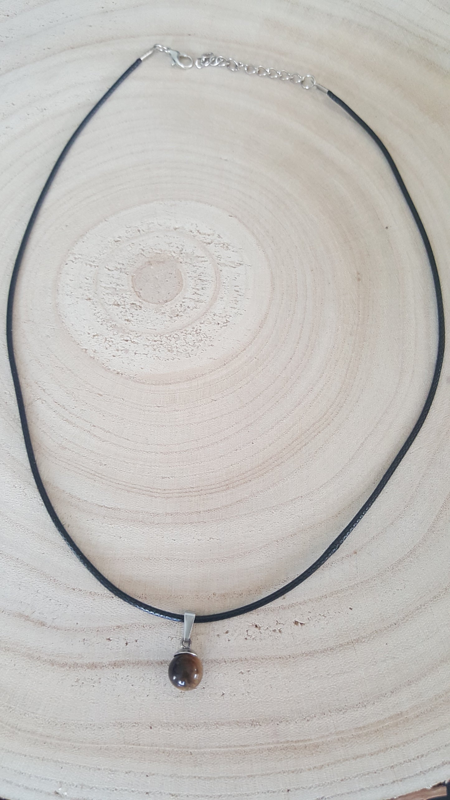 Collier oeil de tigre, pierre de gemme, pouvoir des pierres
