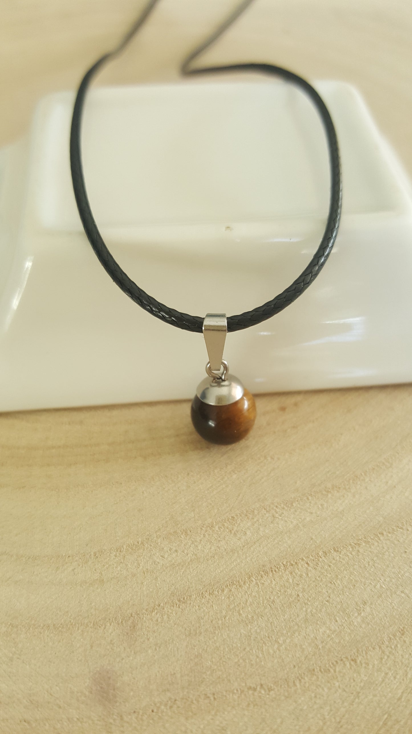 Collier oeil de tigre, pierre de gemme, pouvoir des pierres