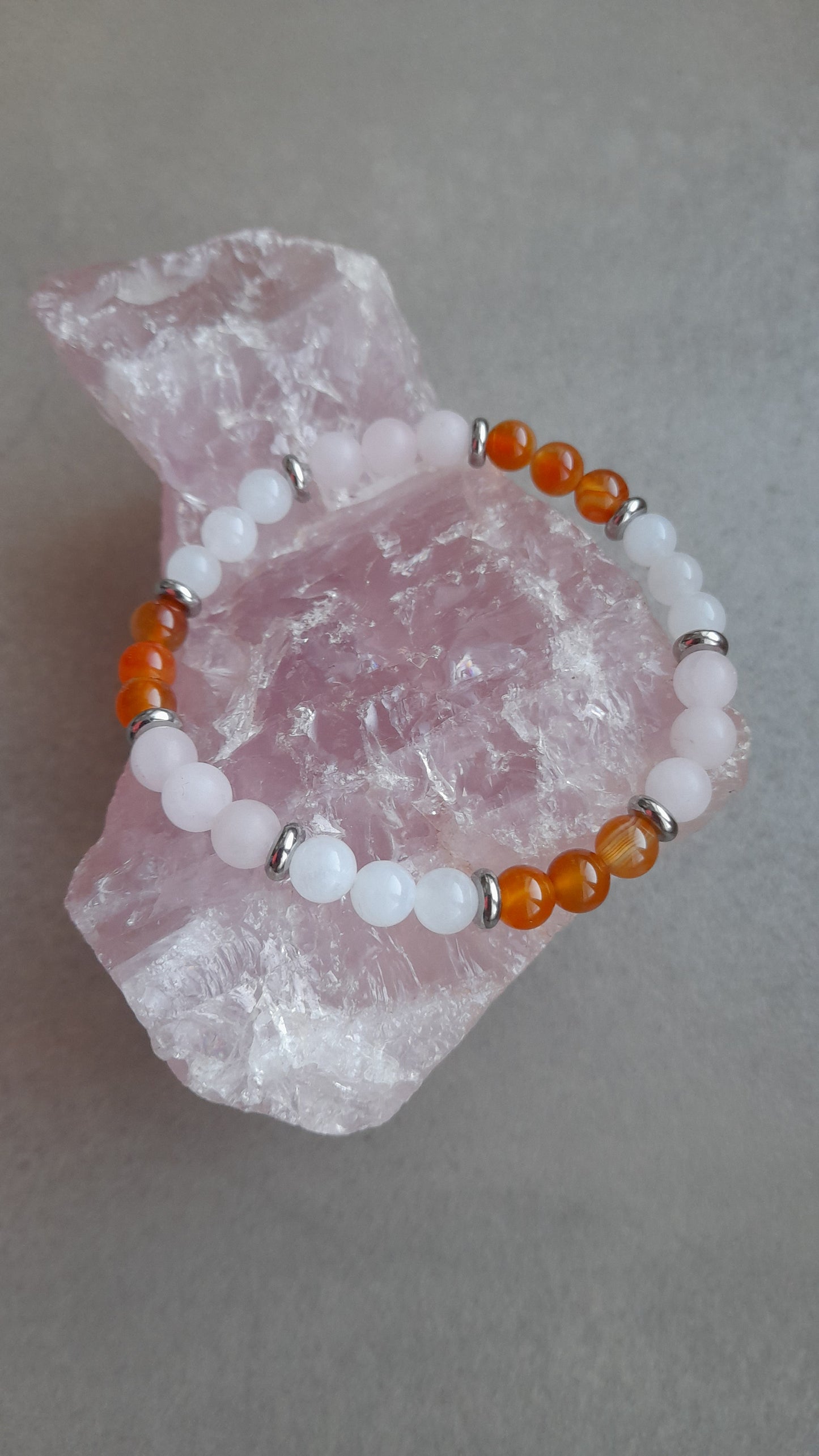 Bracelet fertilité, cornaline, quartz rose, pierre de lune, pouvoir des pierres, pierre de gemme
