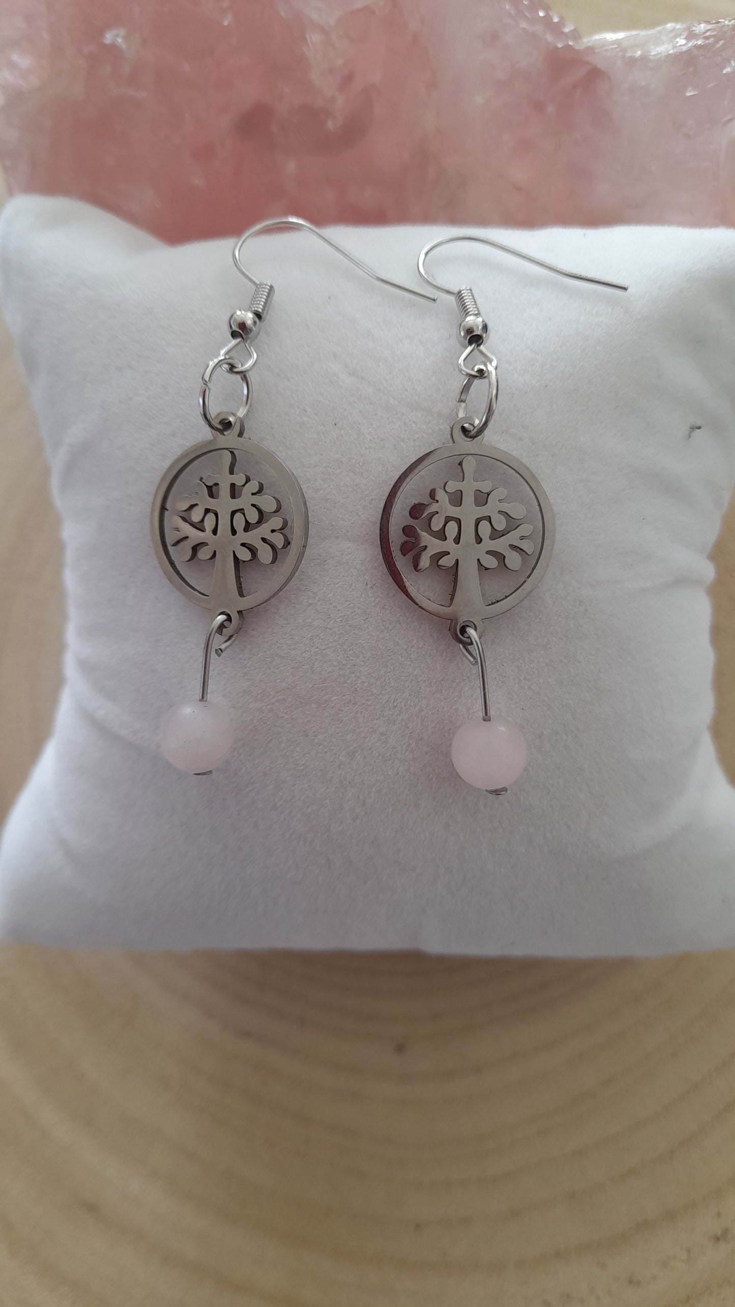 boucles d'oreilles quartz rose, carm arbre de vie, pouvoir des pierres, pierre de gemme