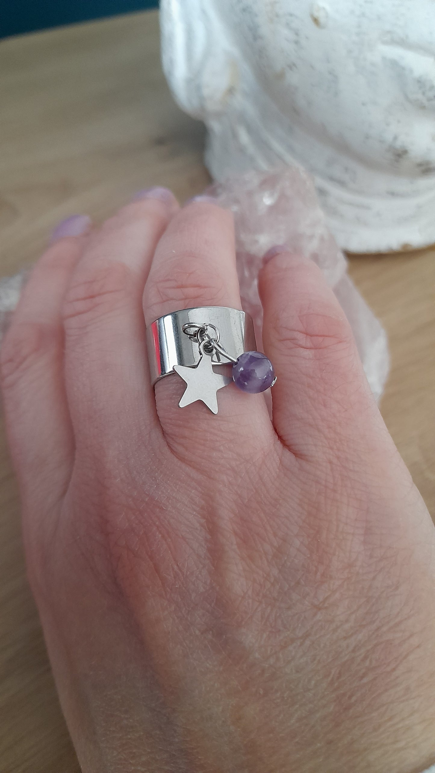bague charm améthyste, pierre de gemme, pouvoir des pierres