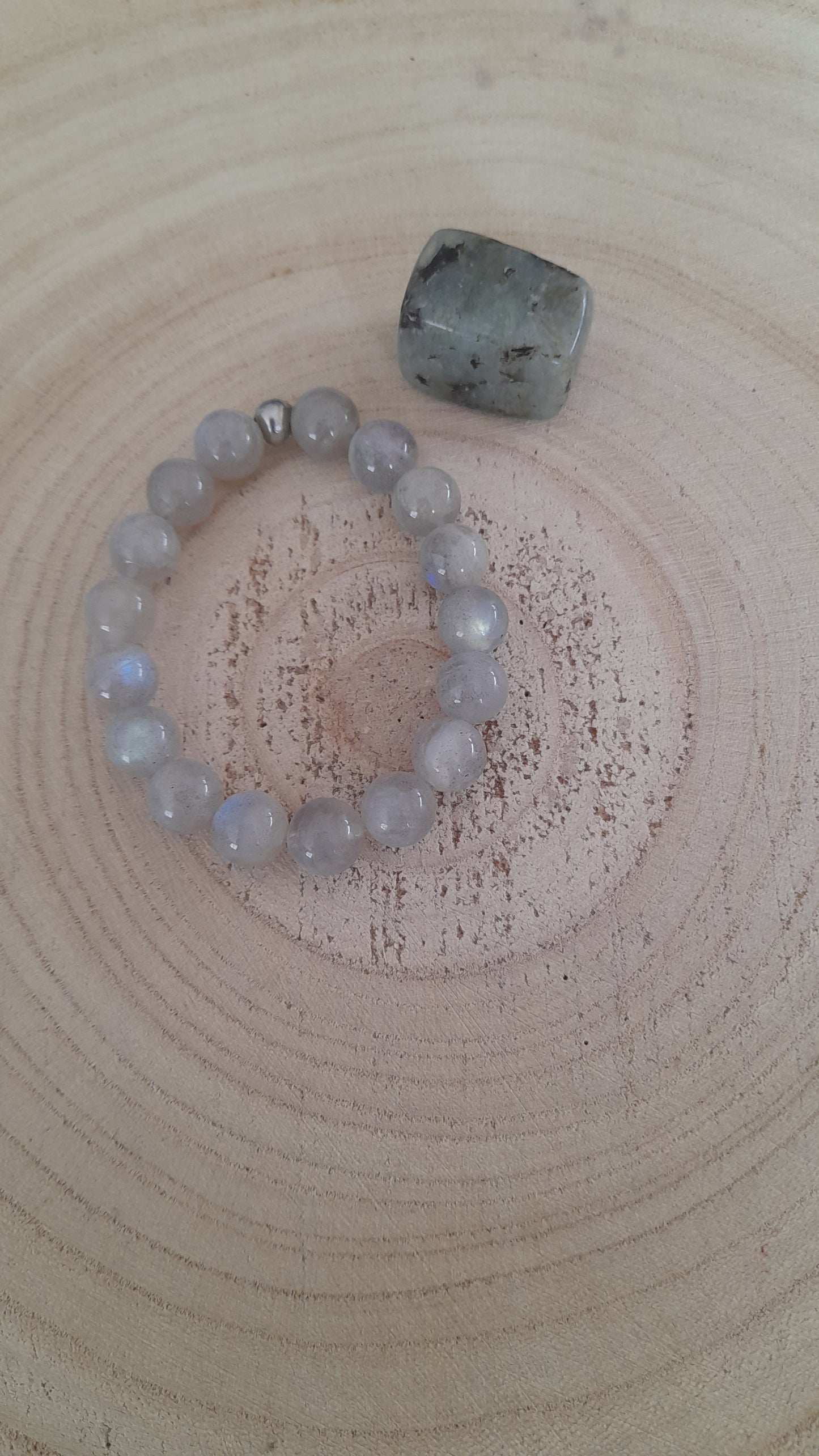 Pierre roulée et bracelet enfant labradorite, pouvoir des pierres, pierre de gemme