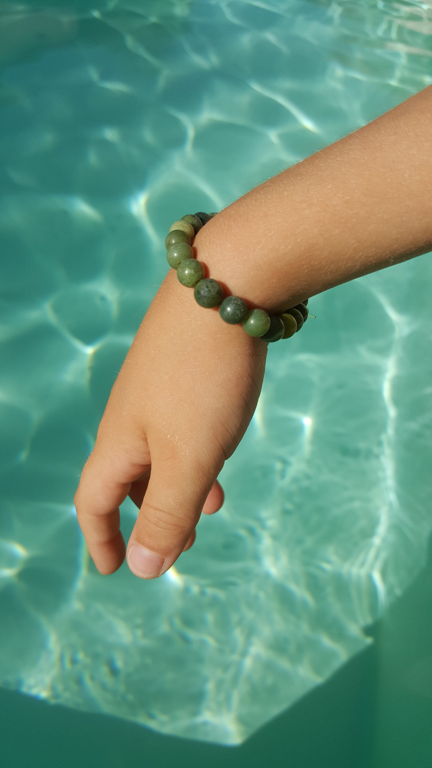 bracelet enfant, jade néphrite, pierre de gemme, pouvoir des pierres