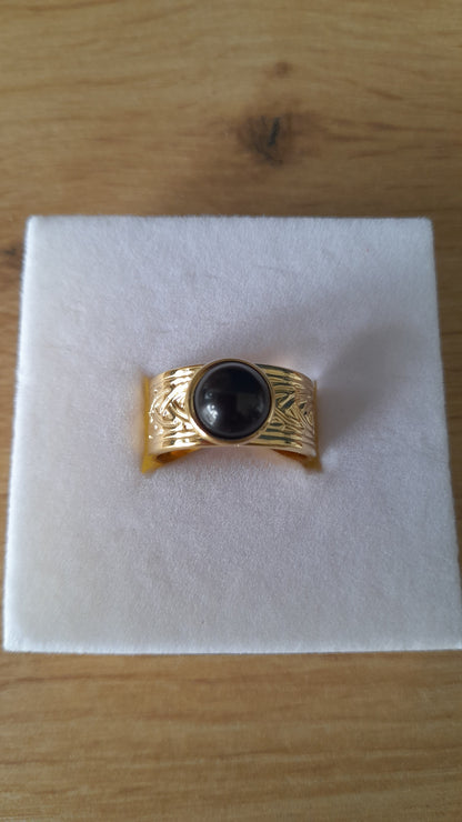 Bague onyx, cristaux, pouvoir des pierres