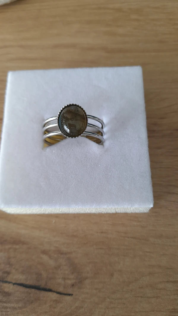 Bague ovale - pierres naturelles