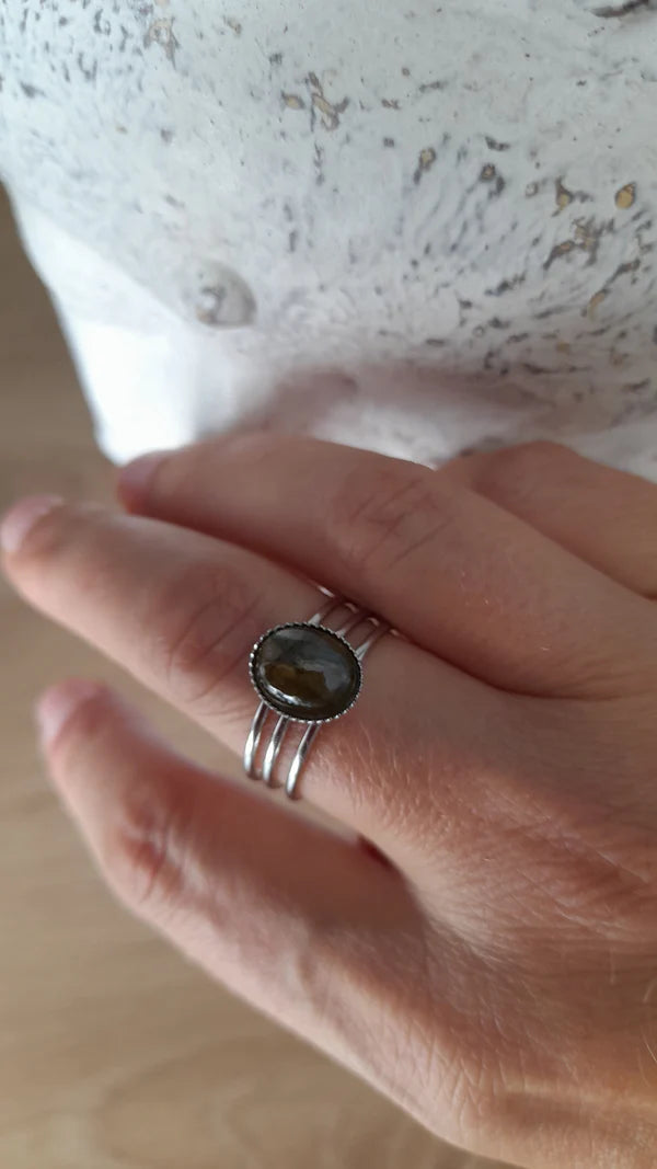 Bague ovale - pierres naturelles