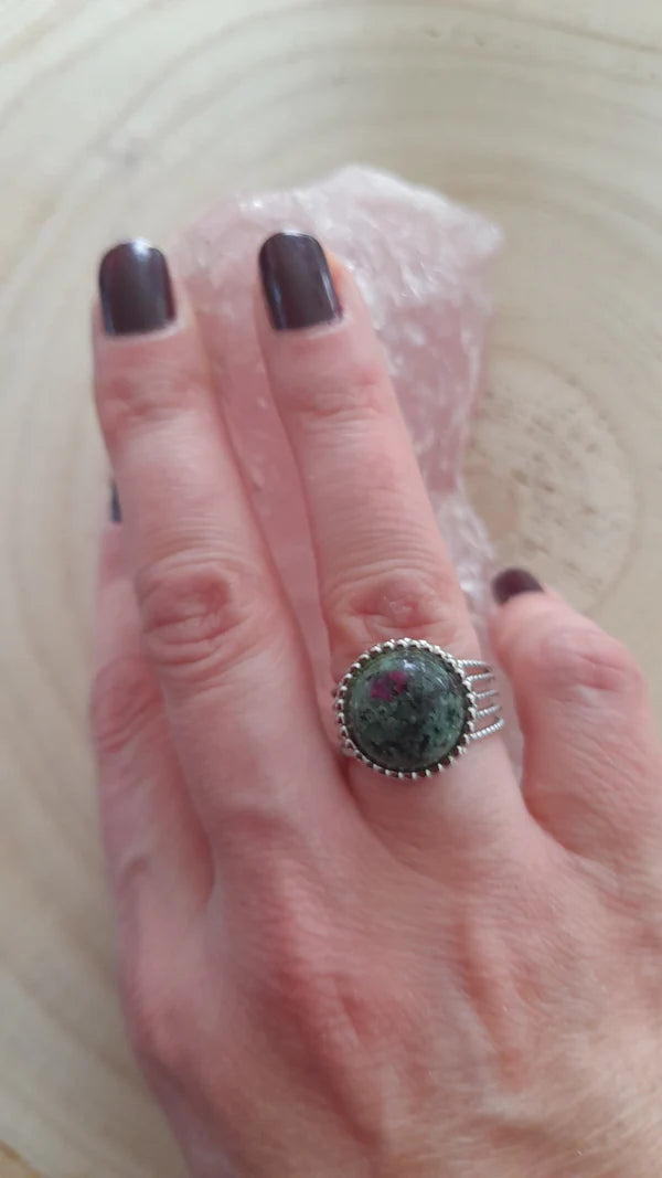 Bague ronde- pierres naturelles